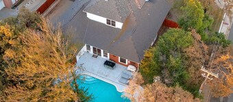 Luxurious 5 Bedroom Retreat with Pool!