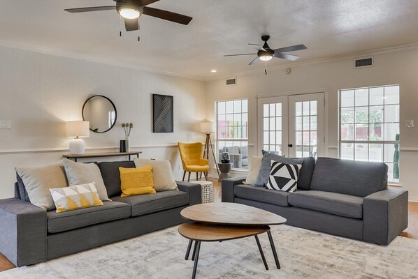 TV, fireplace, offices