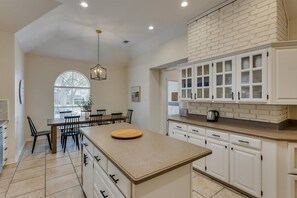 Dining - Luxurious 5 Bedroom Retreat with Pool! (North Richland Hills)