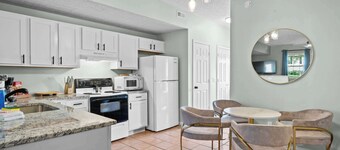 3BR Condo for 7 - Only 3 Miles to Ark Encounter!