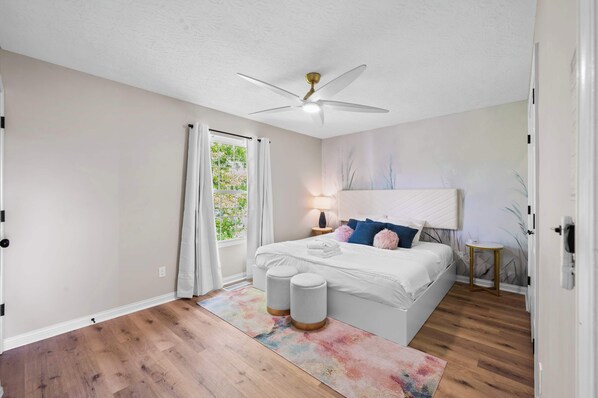 3 bedrooms, iron/ironing board, WiFi, bed sheets