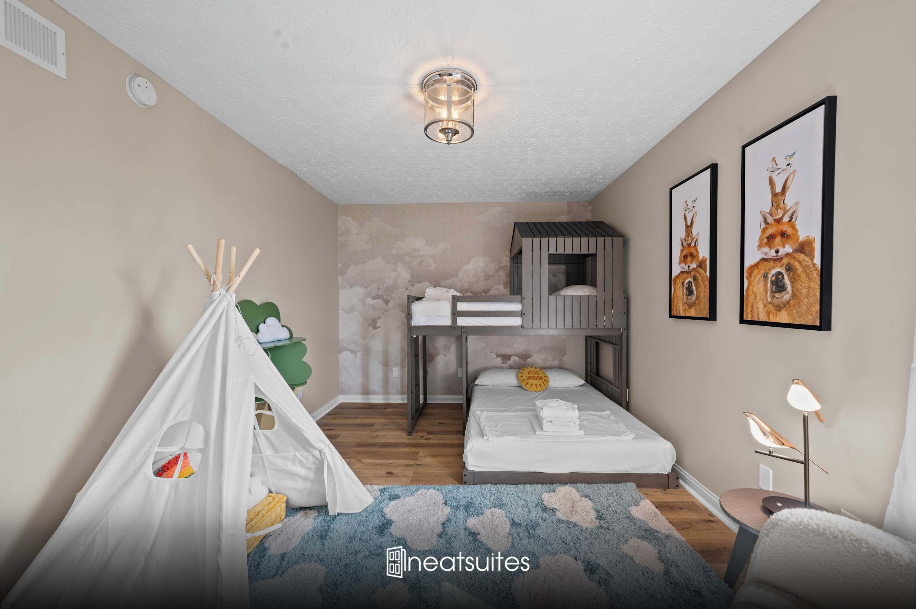 3 bedrooms, iron/ironing board, WiFi, bed sheets