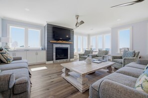 Smart TV - Freedom  Point: A New Chapter in Oceanfront Luxury (Garden City Beach)
