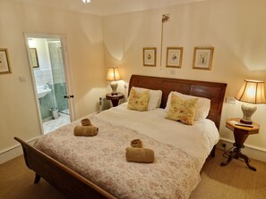 Deluxe Double Room, 1 Queen Bed, Mountain View