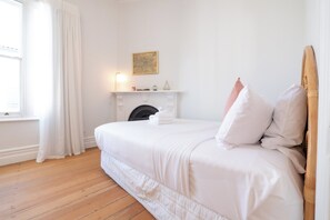 4 Schlafzimmer, Bügeleisen/Bügelbrett, Reisekinderbett, Internetzugang