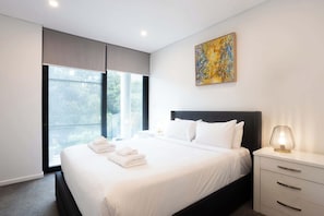 2 habitaciones, tabla de planchar con plancha, internet y ropa de cama 