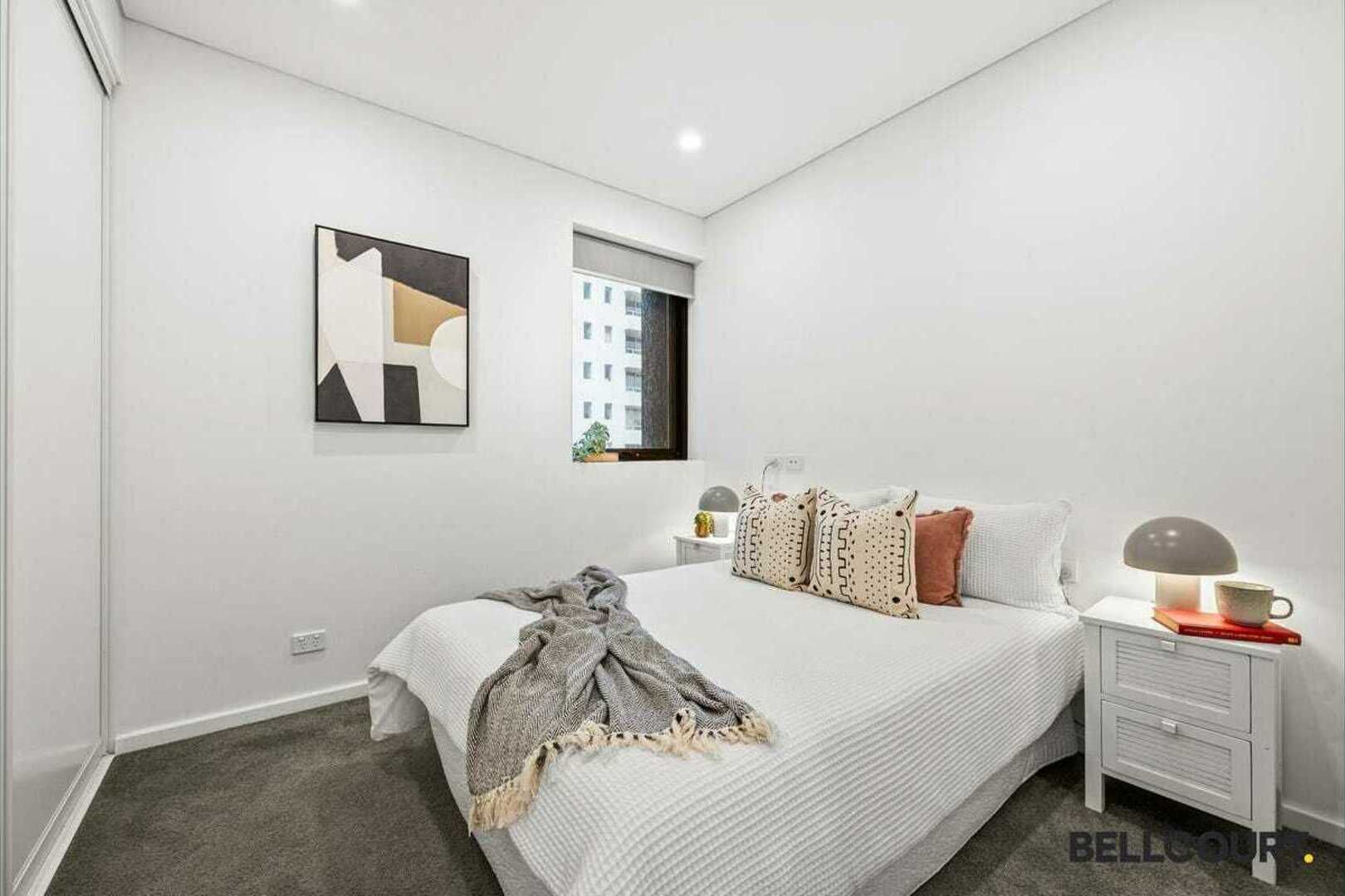 2 bedrooms, iron/ironing board, internet, bed sheets