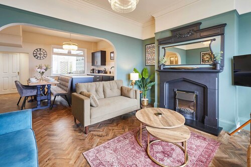 Host & Stay | Twelve On The Terrace