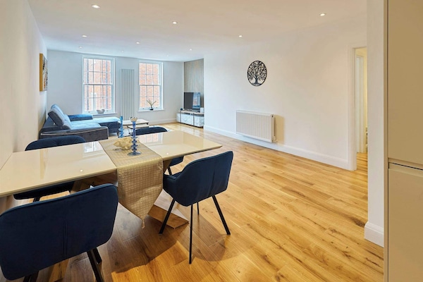 Eton House, Eton - Host & Stay