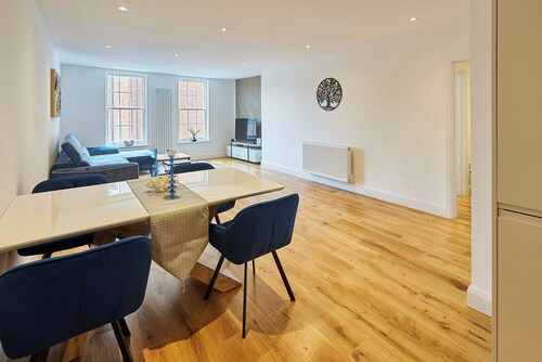 Host & Stay | Eton House