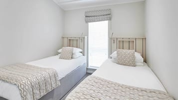 3 chambres, lit parapluie, Wi-Fi, draps fournis