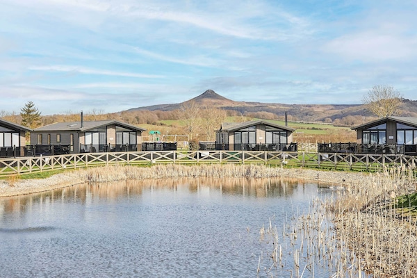 The Riverside Lodge, Great Ayton - Host & Stay