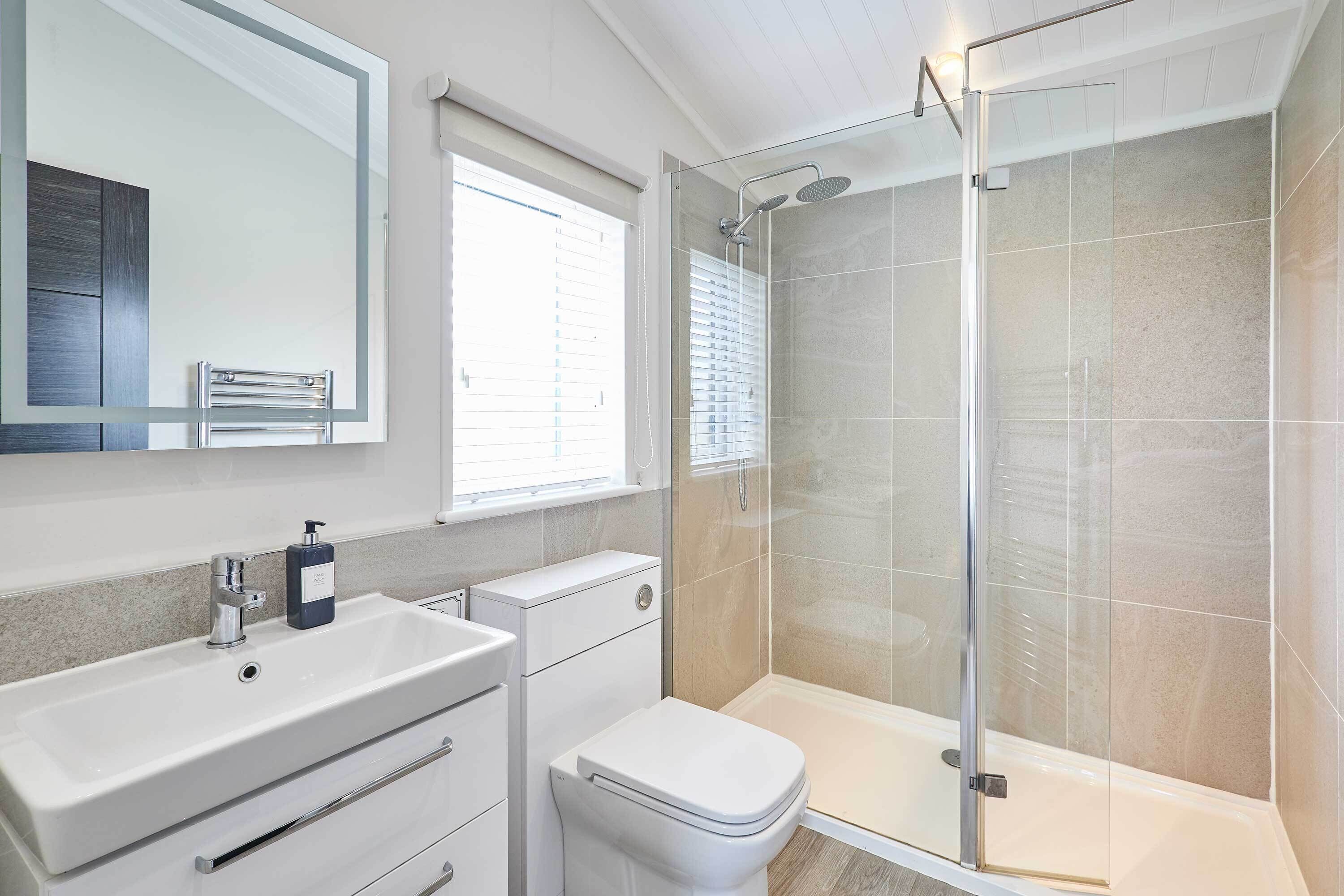 Douche, serviettes fournies