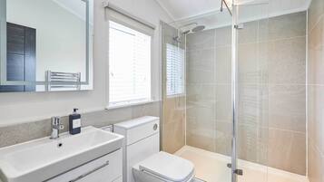 Douche, serviettes fournies