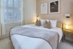 1 bedroom, desk, iron/ironing board, WiFi - Host & Stay | Brunswick Place Apartment (Brighton and Hove)