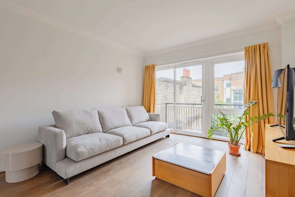 Unclassified image, 1 of 36, button