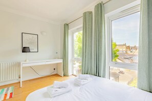 Unclassified image, 4 of 36, button