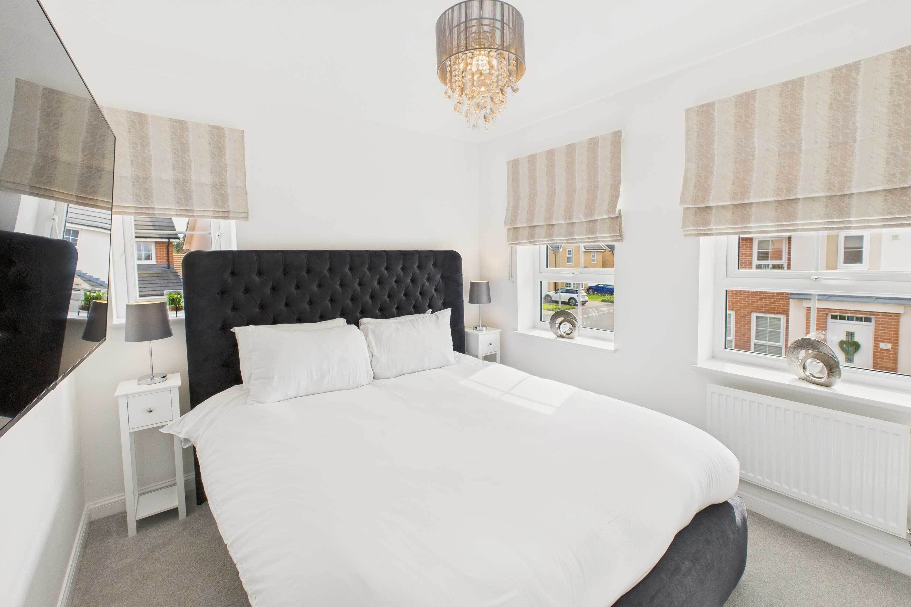 3 slaapkamers, een bureau, een strijkplank/strijkijzer, wifi