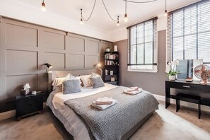 3 makuuhuonetta, silitysrauta/-lauta, Wi-Fi, vuodevaatteet