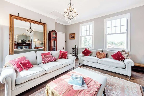 TV, fireplace, offices