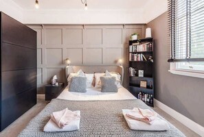 3 chambres, fer et planche à repasser, Wi-Fi, draps fournis