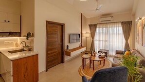 Unclassified image, 2 of 22, button - Spacious 2BR Apt w Balcony Near Candolim Beach (Candolim)