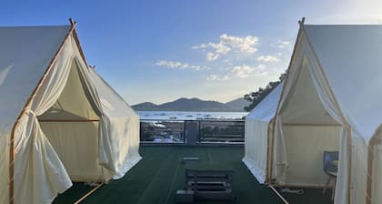 Chic Twin Room in Coron Hotel with Breakfast and Pool