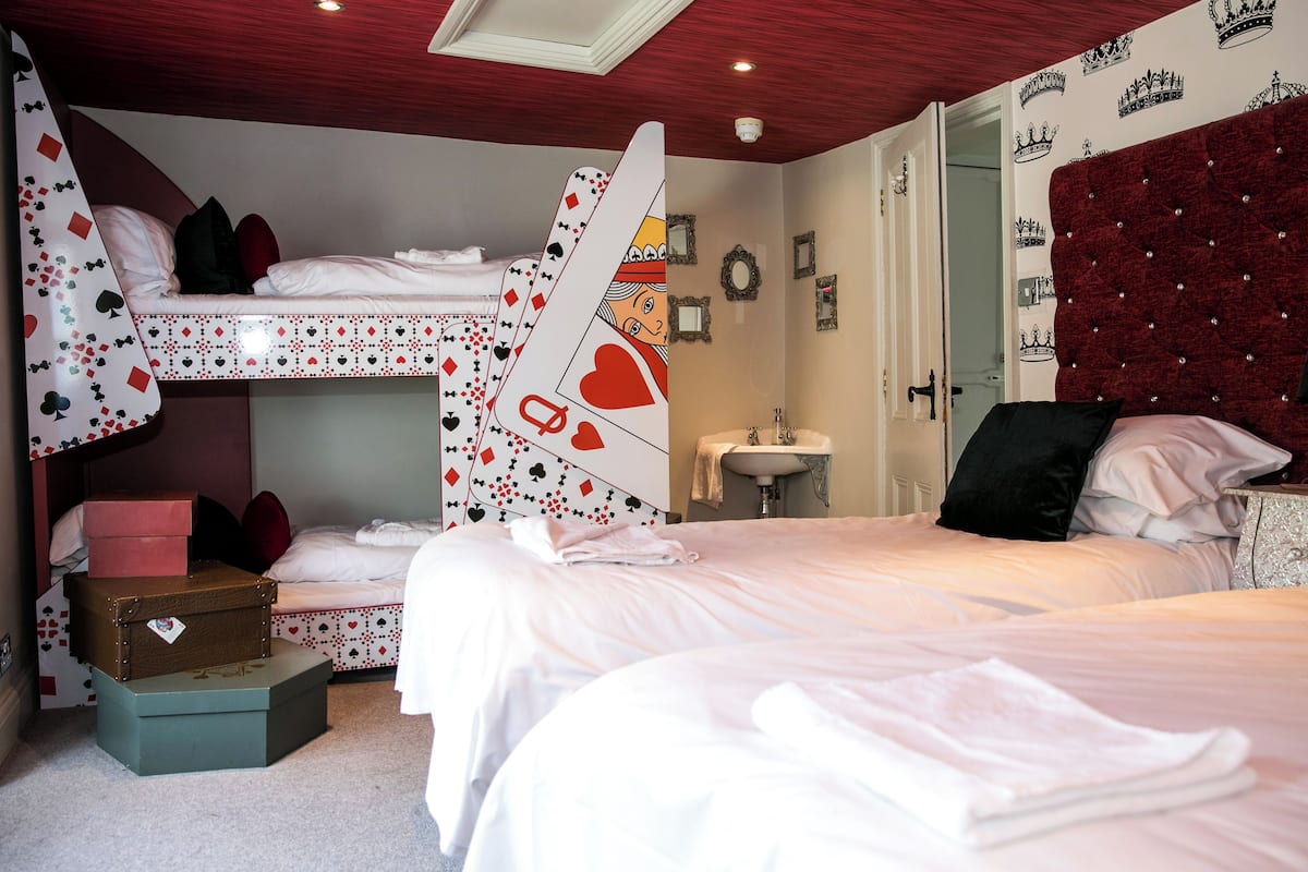 Rum - 1 sovrum - delat badrum (The Queen of Hearts Room)