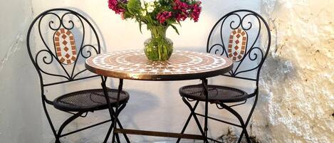 Doppelzimmer, 1 Schlafzimmer, eigenes Bad (The Teacup) | Terrasse/Patio