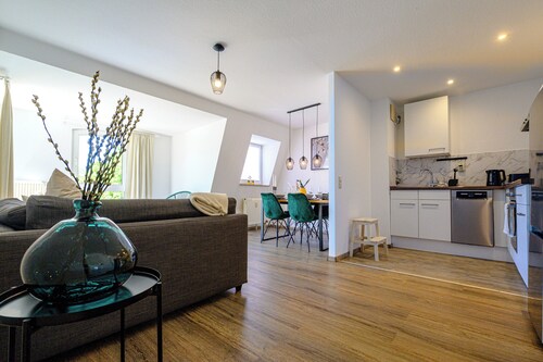 Ferienwohnung mit Sonnenbalkon & Parkplatz