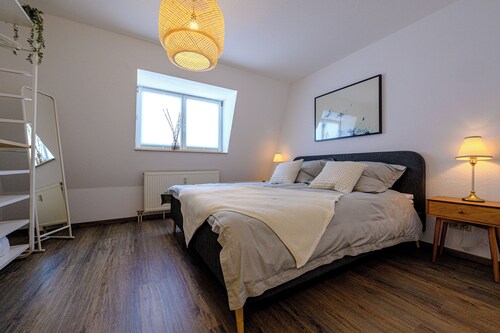 Ferienwohnung mit Sonnenbalkon & Parkplatz