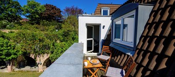 Vacation apartment with sunny balcony & parking space