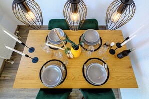 Dining - Vacation apartment with sunny balcony & parking space (Neustadt an der Weinstraße)