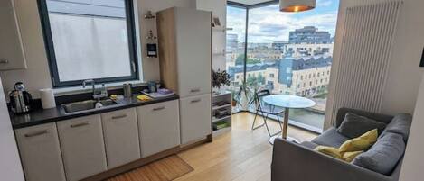 スマートテレビ、PC モニター