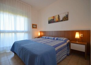 2 bedrooms