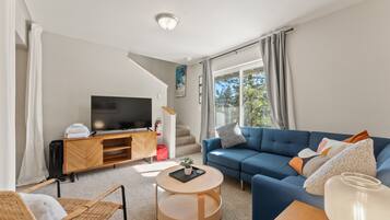 Condo, 2 Bedrooms | Living area | Smart TV