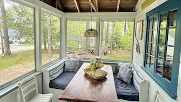 Villa, 3 Bedrooms | Dining