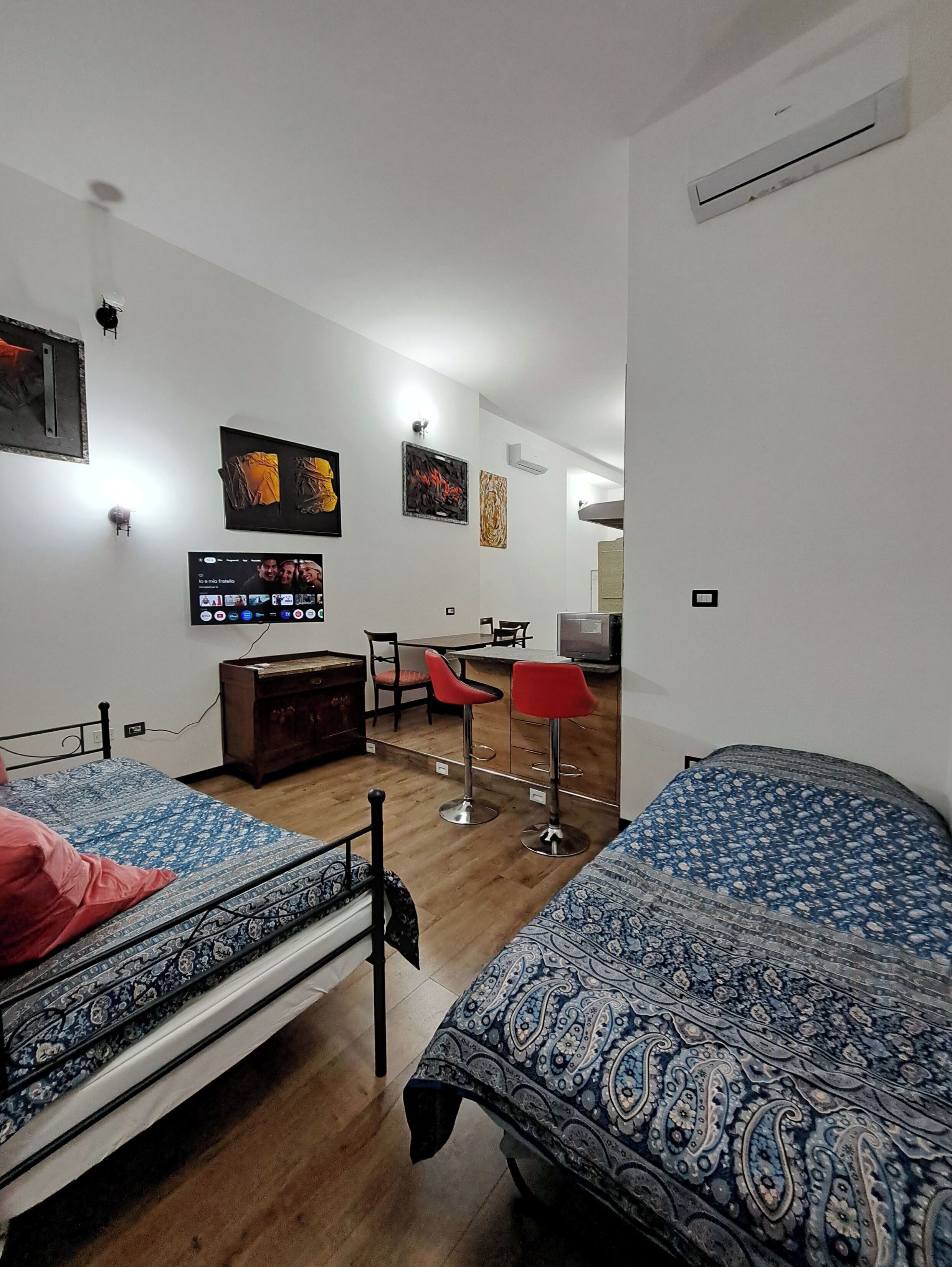 1 camera, Wi-Fi gratuito, lenzuola