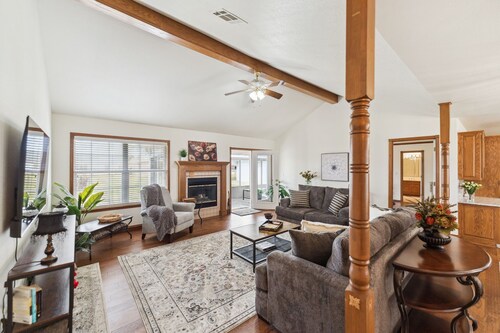 Tranquil 3 bedroom home in South Pryor AC,Wifi