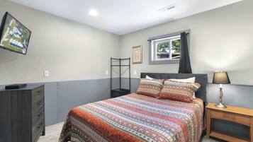 House, Berbilang Katil, Patio (Bass Point Bliss) | 2 bilik tidur, dihias secara berasingan