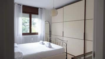 2 Schlafzimmer, Bügeleisen/Bügelbrett, kostenloses WLAN