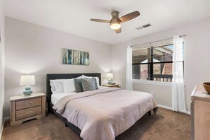 3 habitaciones, tabla de planchar con plancha, cuna de viaje y wifi