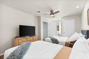3 chambres, fer et planche à repasser, lit de bébé portatif, Wi-Fi