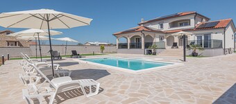Villa Sandra Zadar Villas