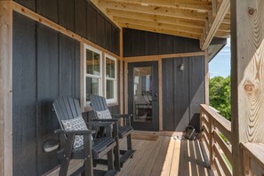 Property grounds - Newly built! Heated pool & hot tub, walk to beach (Nags Head)