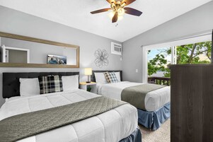 4 habitaciones, decoración personalizada y muebles diferentes