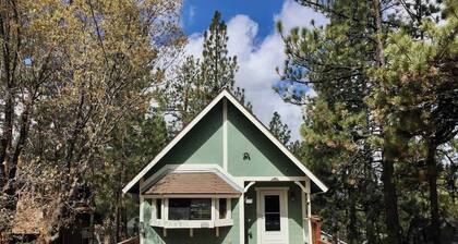 The Wee Hoose (in The Village, spacious and comfy)