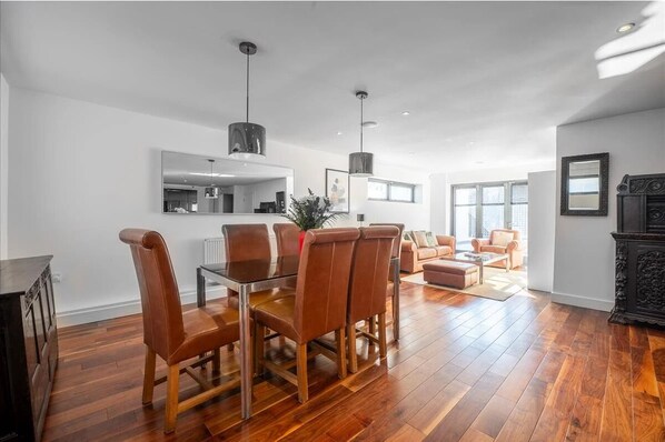 Living area - VESTO Sandmere Road (London)