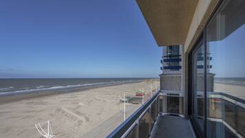 Căn hộ | Ban công