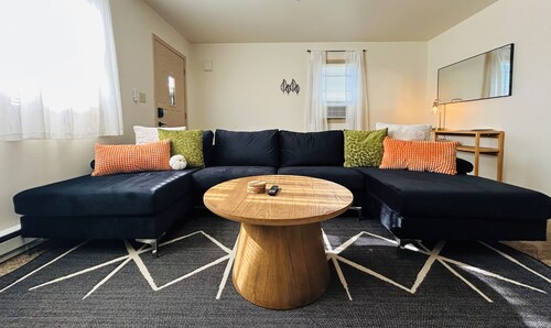 2 bdr/1 bath:  10-15 mins to Bloomsburg University/Knoebel's/Geisinger